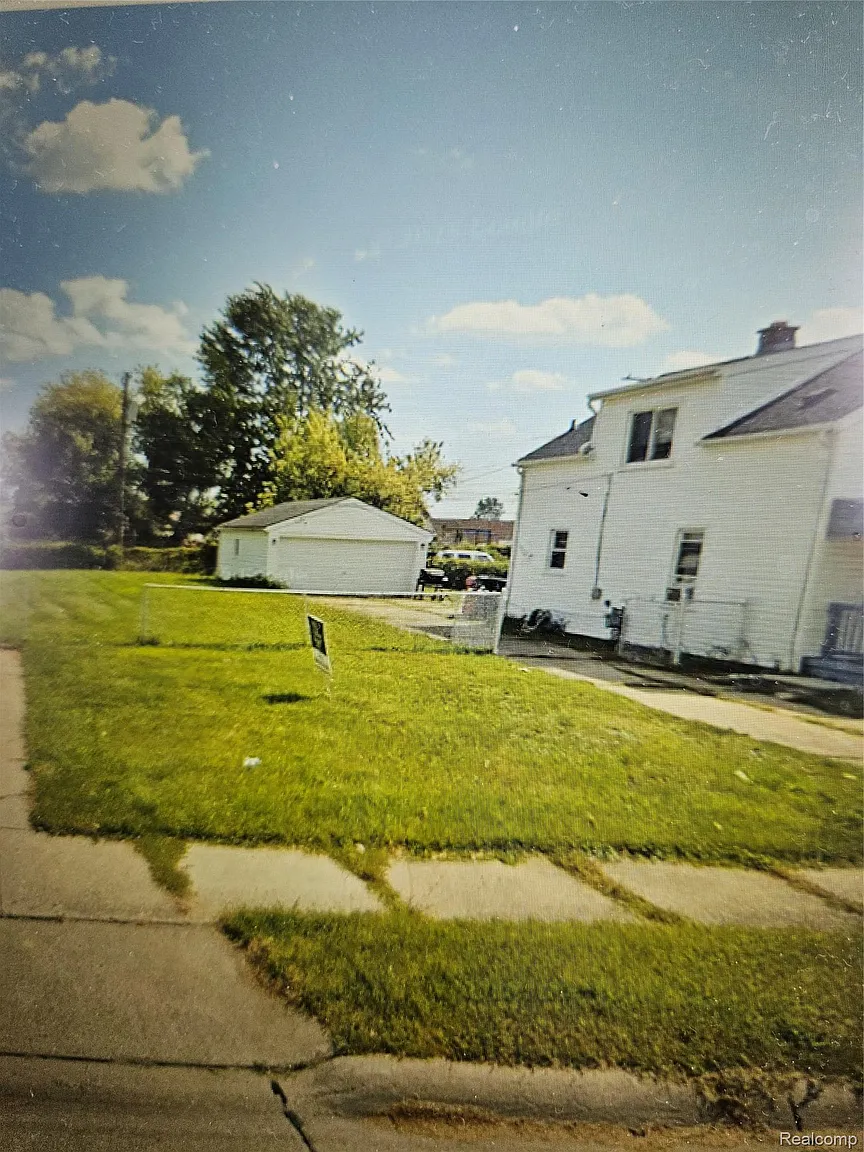 0 Pinehurst St photo 1