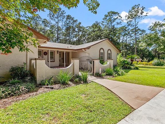 4th image of 2441 Monaco Dr
