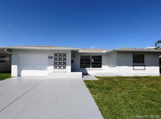 5904 NW 69th Ave, Tamarac, FL 33321