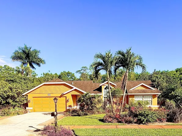 764 Saint Andrews Blvd, Naples, FL 34113