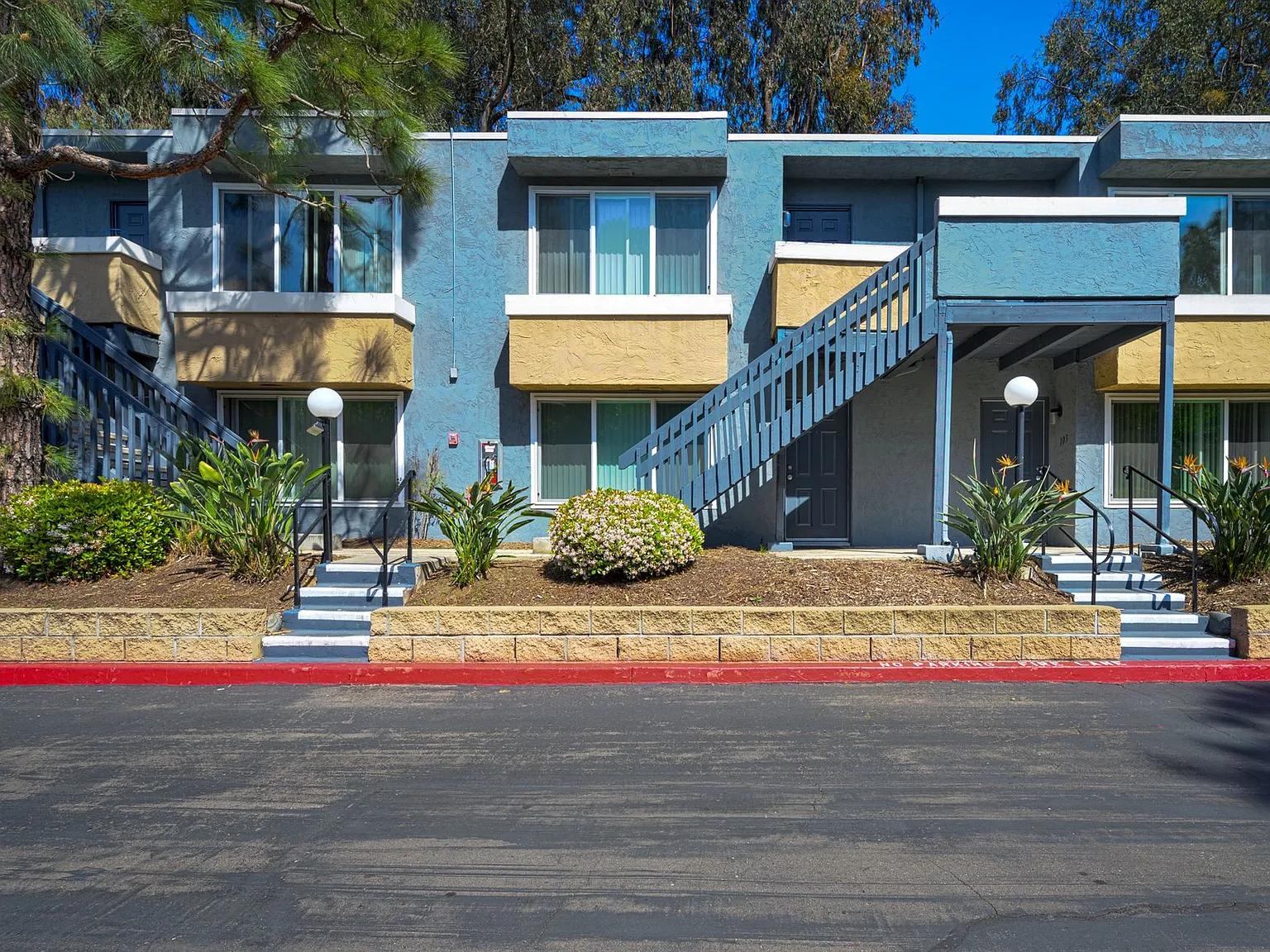 Point Loma Bay Apartments | Coastal Living Near the Beach — Photo 4