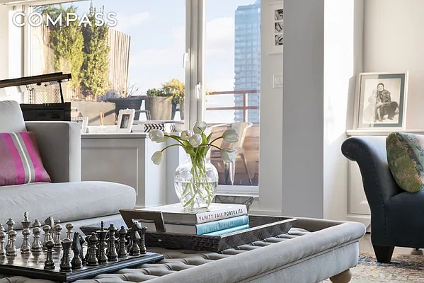 Sold by Compass | media 7