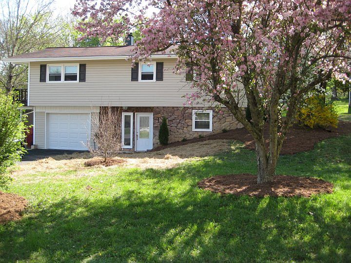 1st image of 3809 Brackenwood Ct