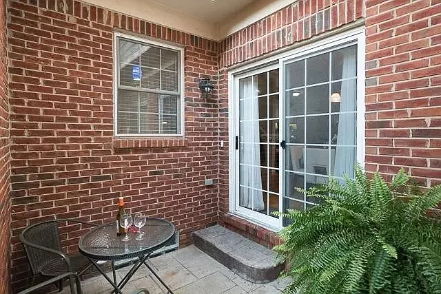 1622 Commodore Cir — Photo 6