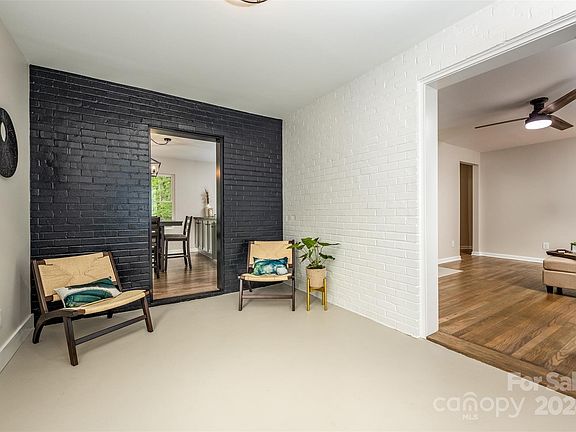 3rd image of 369 Euclid Ave