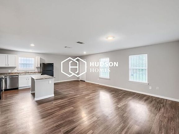3rd image of 9405 Caddo Rd