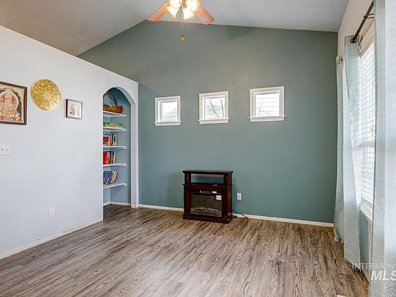 4th image of 1057 N Nichole Ave