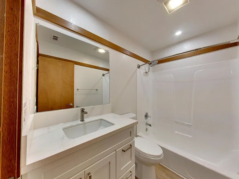 Riverwood Apartments — Photo 97