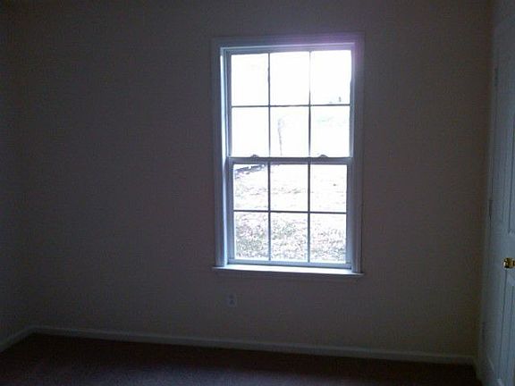 5th image of 144 Willow St