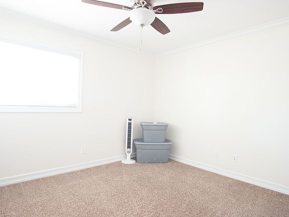 5th image of 856 Olive Ave