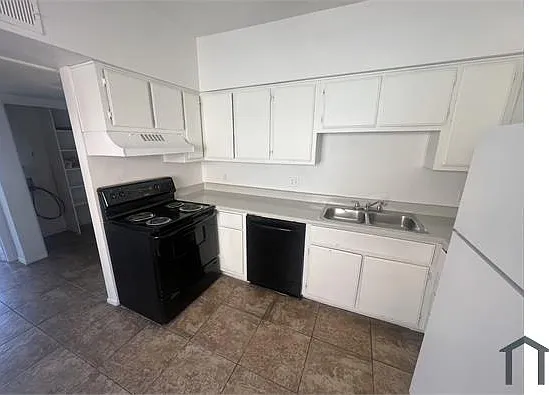 2838 E Marconi Ave #203 — Photo 8
