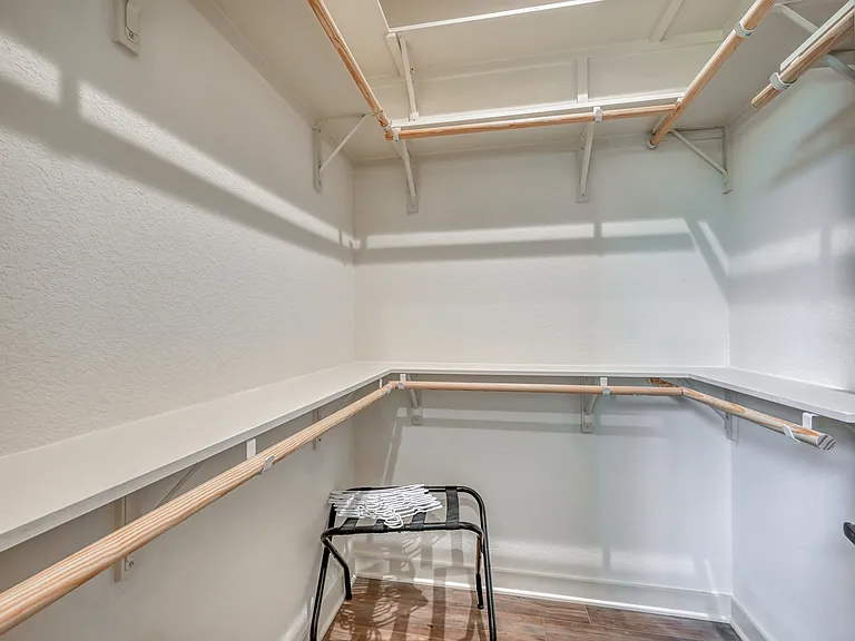 302 Parallel Cir — Photo 14
