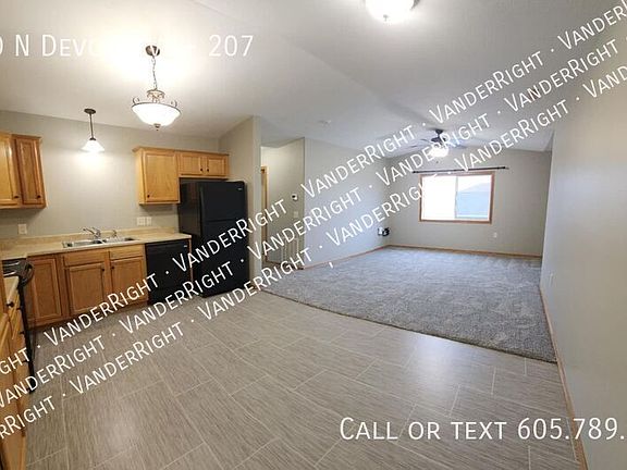 5th image of 2220 N Devon Ave #207