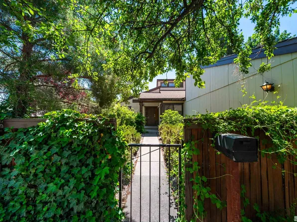 1691 Foster Dr, Reno, NV 89509
