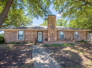 2902 Mockingbird Ln, Commerce, TX 75428