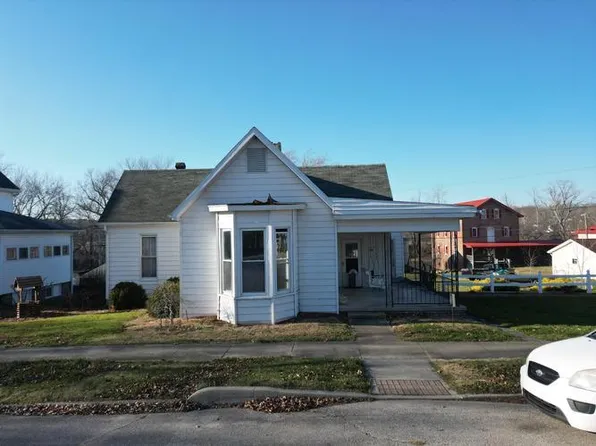 107 Main St, Shoals, IN 47581
