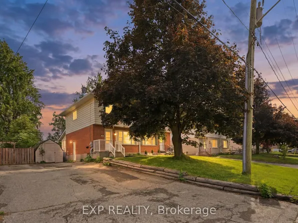 83 Oriole Pkwy W, Woolwich, ON N3B 1C2