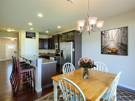 4th image of 258 Otter Dr