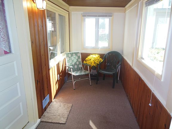 2nd image of 34 Bleacker Rd