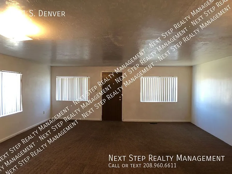 1301 S Denver Ave — Photo 3