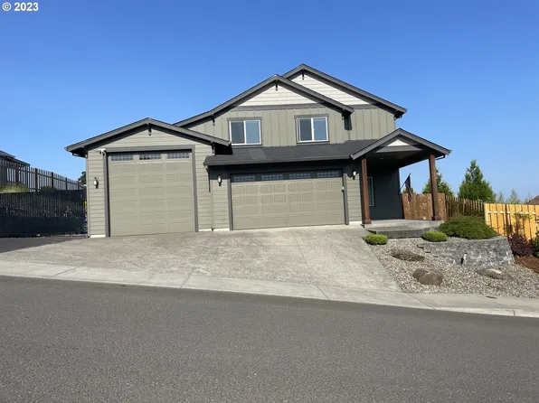 205 NE Oak View Ln, Estacada, OR 97023