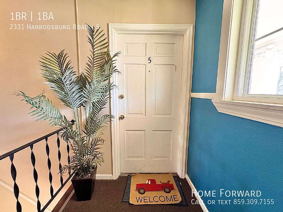 2nd image of 2331 Harrodsburg Rd APT 05