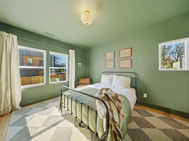 1602 Julia Maulden Pl — Photo 8