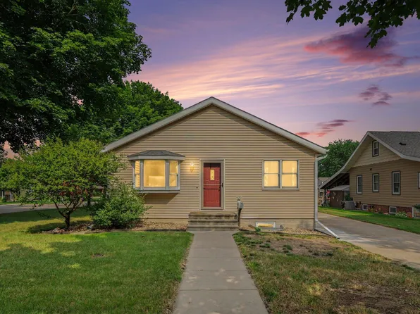 920 N Spring St, Luverne, MN 56156