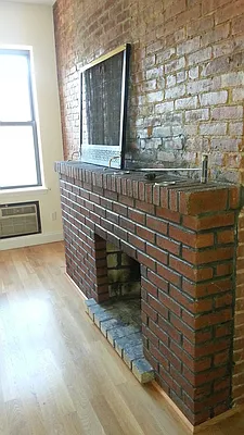 Rented by Chartwell Manhattan Realty | media 12