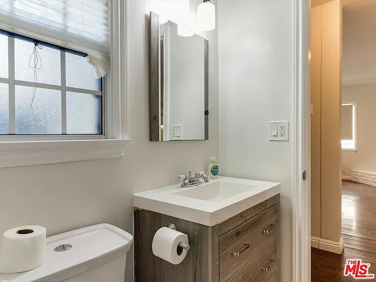 23109 Mariano St — Photo 14