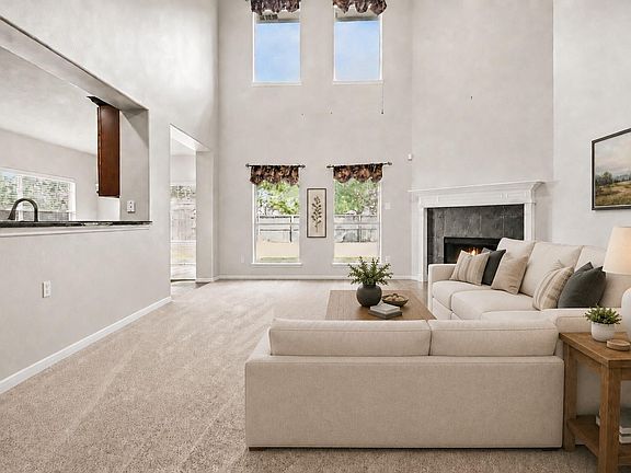 4th image of 917 Almond Pointe