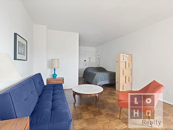 5th image of 413 Grand St APT F1202