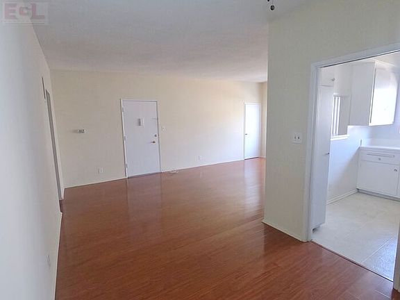 5th image of 1006 N Orange Grove Ave