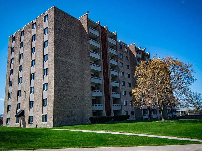 Carriage Park Apartments The Parkridge Back