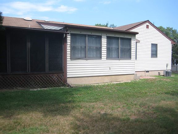 2nd image of 14 Saint Andrews Pl