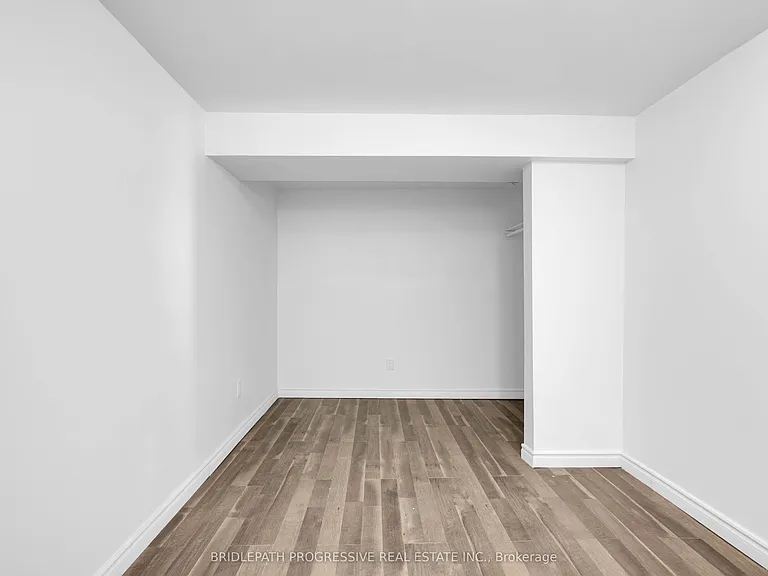 110 Marcella St — Photo 15