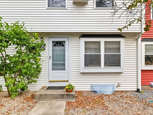 55 Pine Valley Dr #55, Falmouth, MA 02540