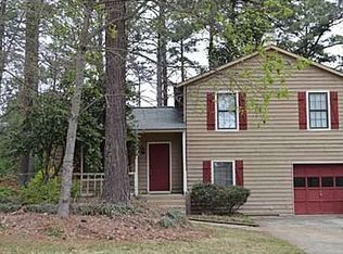 700 Emerald Forest Cir, Lawrenceville, GA 30044