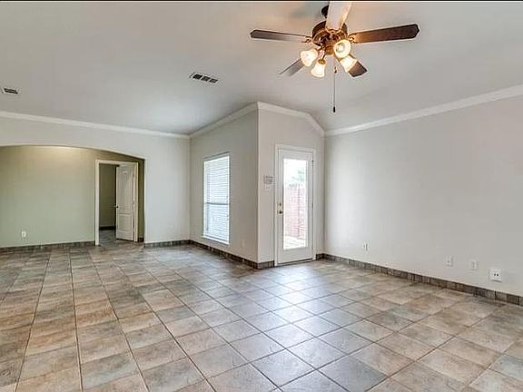4th image of 2626 Catalina Way