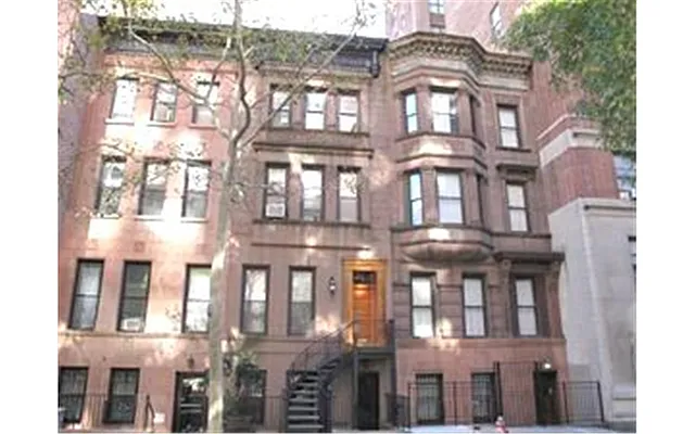 Sold by Douglas Elliman | media 22