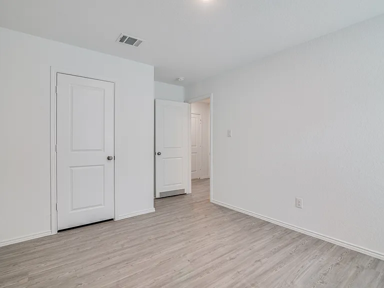 2406 Double Oak Dr — Photo 18