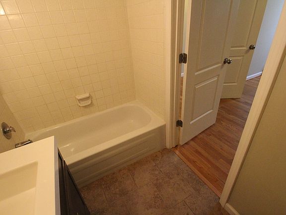 5th image of 1003 S 1st St APT 1