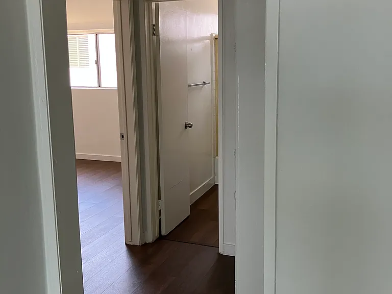 3329 Keystone Ave #6 — Photo 12