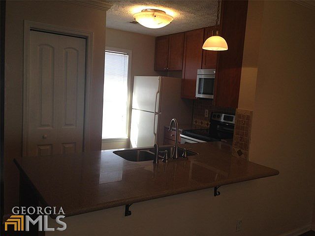 2nd image of 314 Quincy Ave