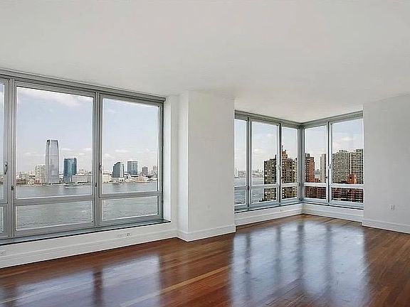 3rd image of 30 West St APT 31A
