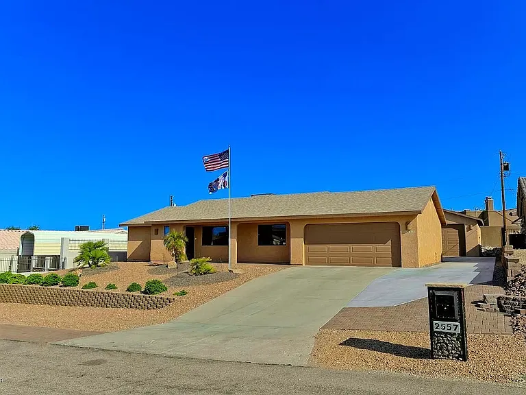 2557 Sunkentree Dr — Photo 4