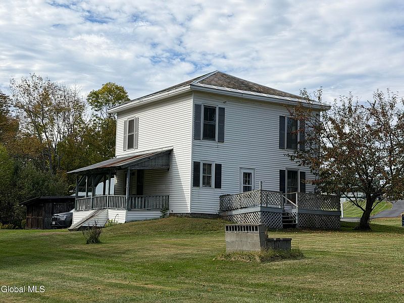 3rd image of 822 Tarbell Hill Road