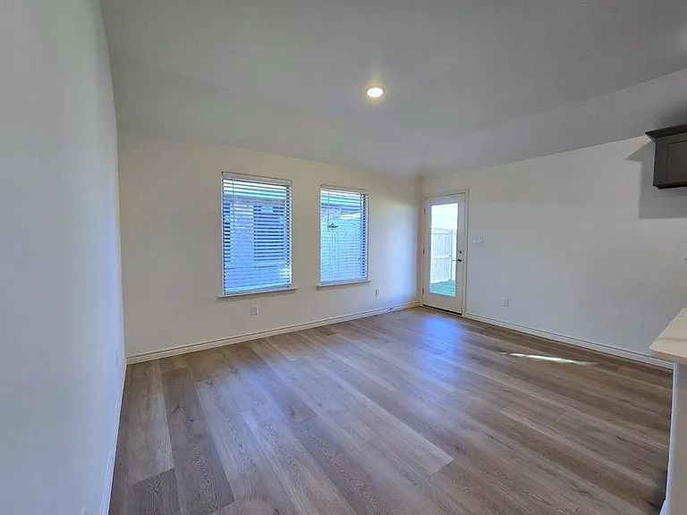 1317 Hogback Way — Photo 8