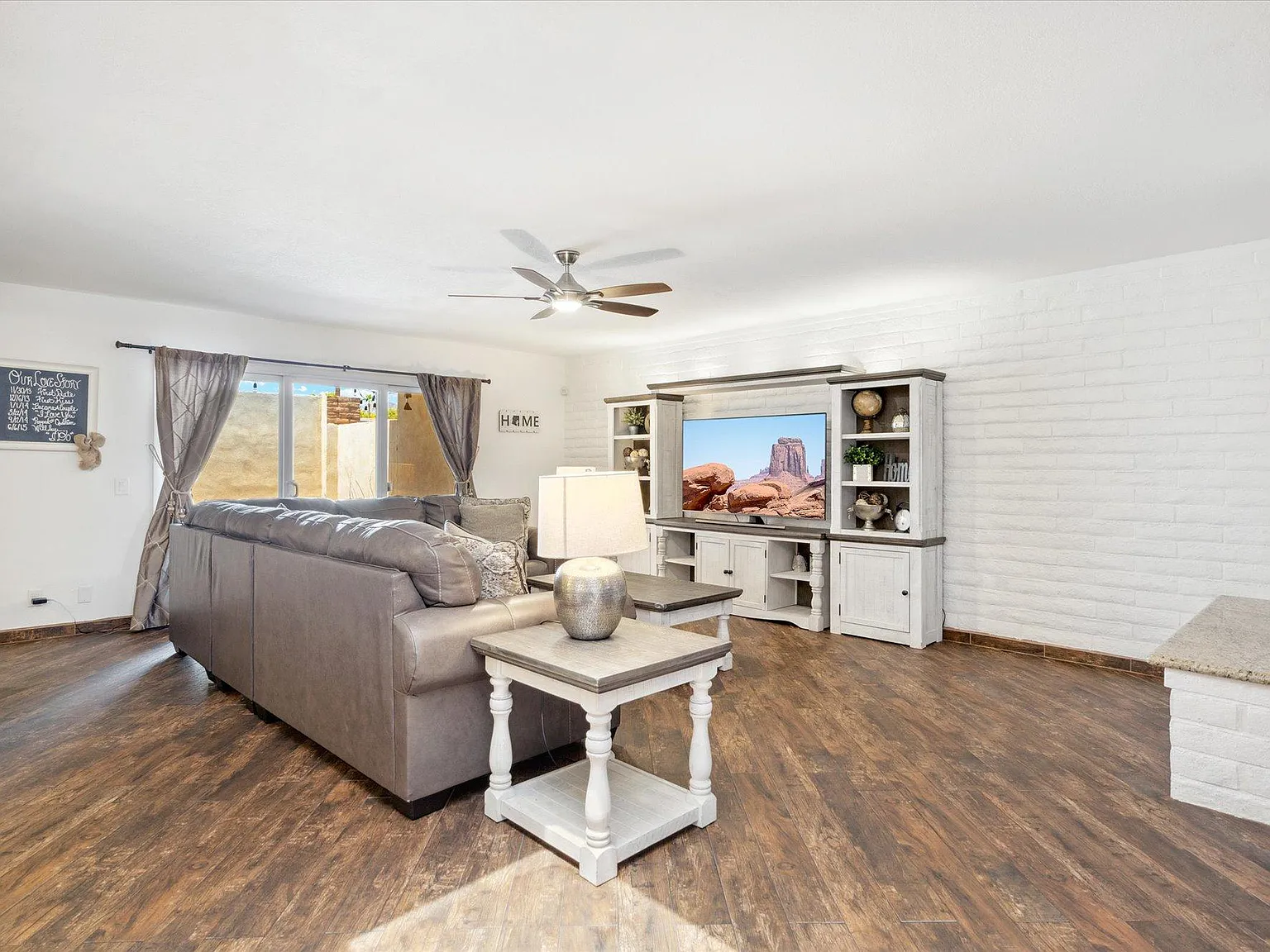 3 bed, 1876 sqft, $2,990 — Photo 4