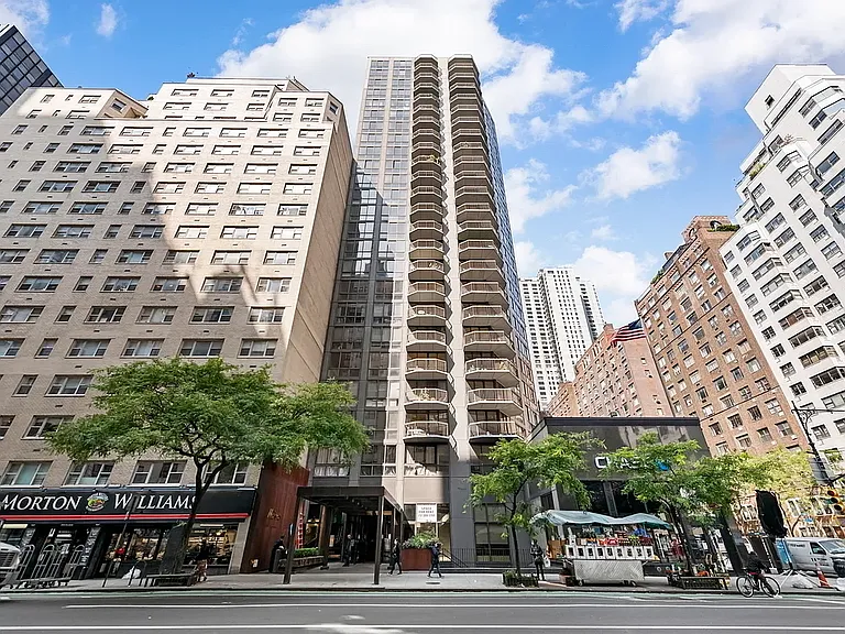 360 E 57th St #12B — Photo 14